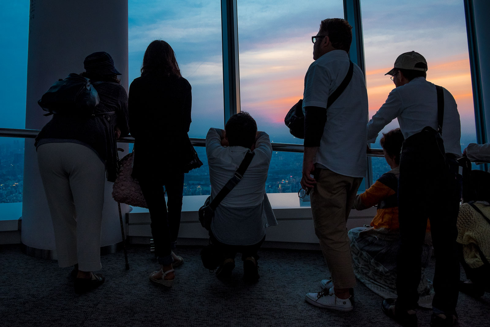 Visitors watching the sunset on the Skyetree oberservation deck